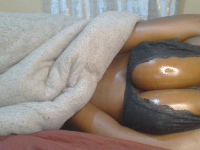 Shantell live cam on BongaCams