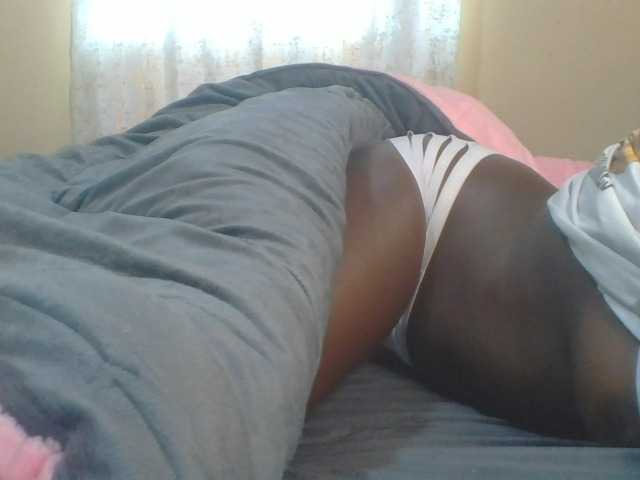 Shantell live cam preview