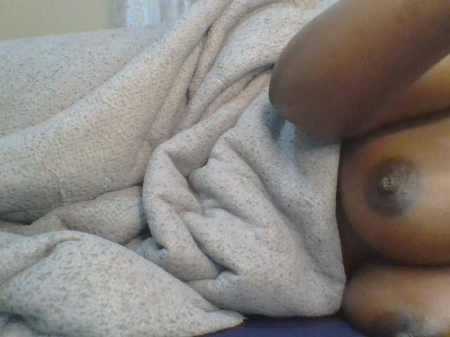 Shantell live cam on BongaCams