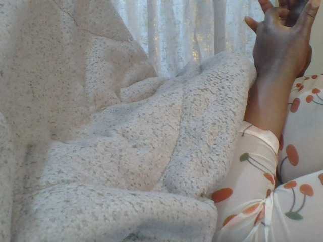 Shantell live cam on BongaCams