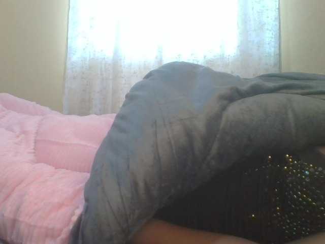 Shantell — live female cam