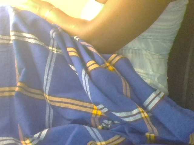 Shantell, live now on BongaCams