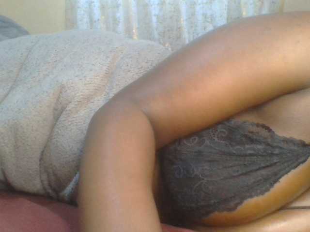 Shantell live cam on BongaCams