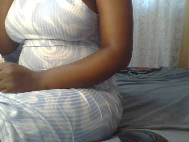 Shantell live cam on BongaCams