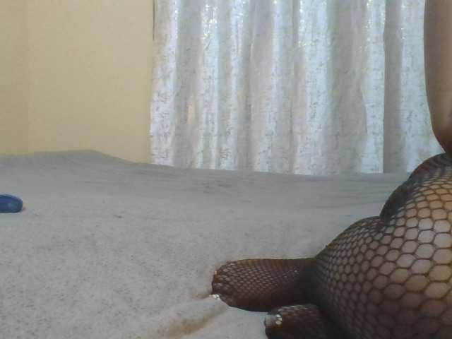 Shantell live cam on BongaCams