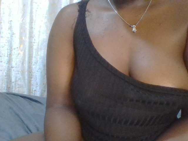 Shantell live cam on BongaCams