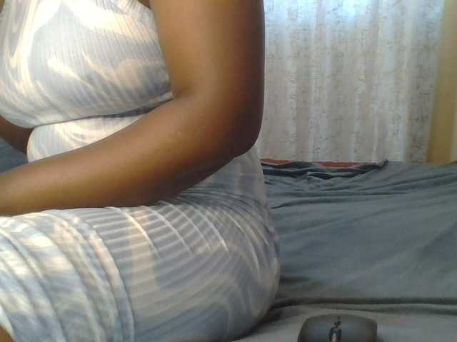 Shantell live cam on BongaCams