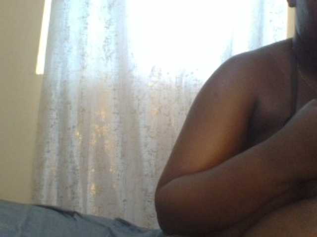 Shantell live cam on BongaCams