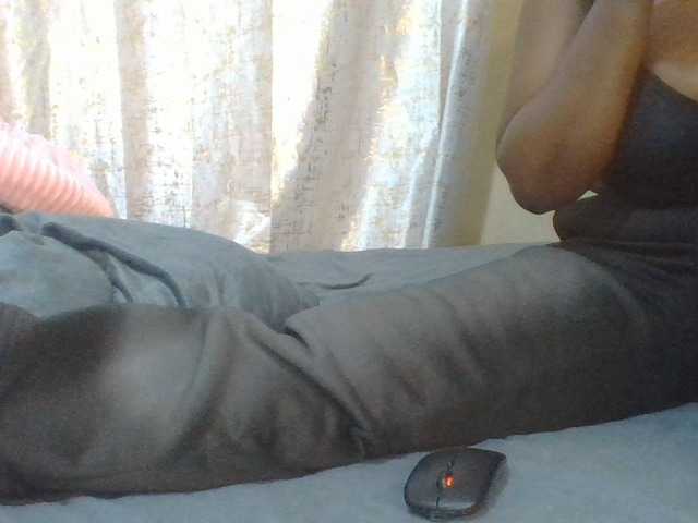 Shantell live cam on BongaCams