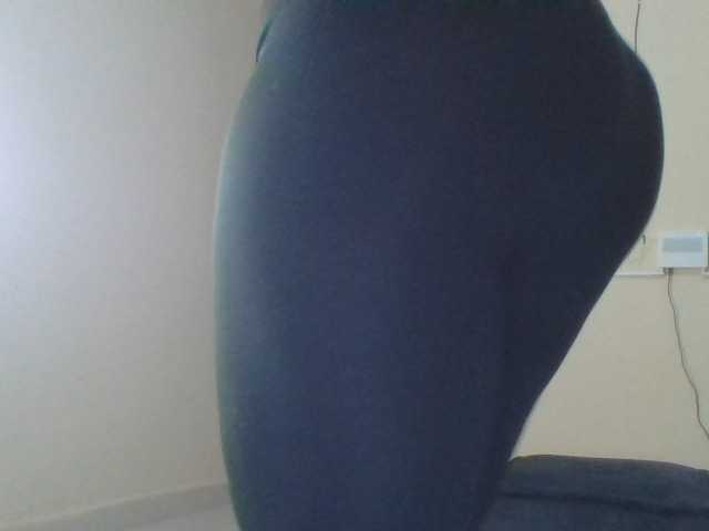 Shantell live cam on BongaCams