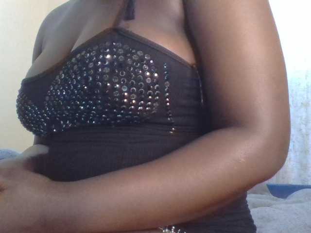 Shantell live cam on BongaCams