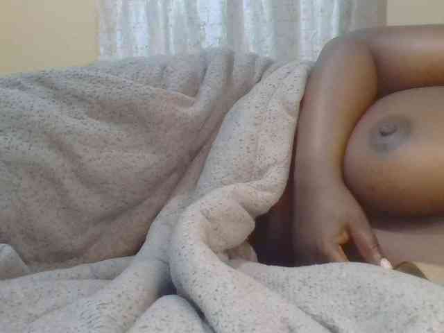 Shantell Live Webcam on BongaCams