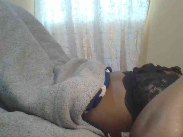 Shantell Live Webcam on BongaCams