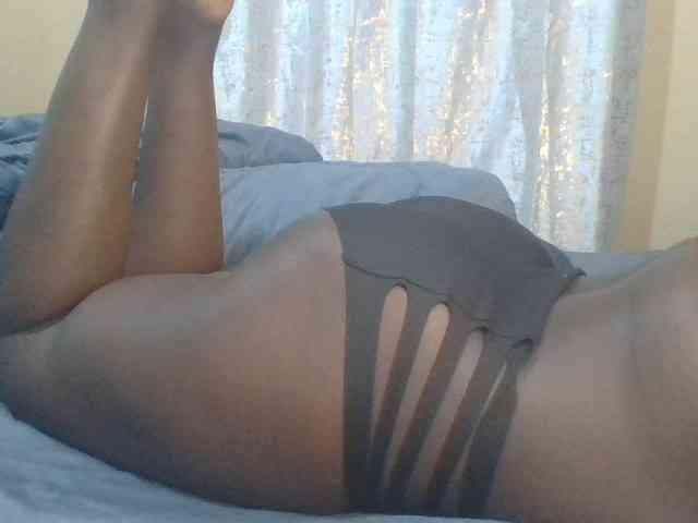 Model: Shantell