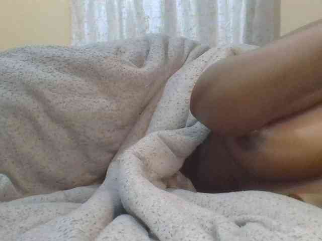 Shantell Live Webcam on BongaCams