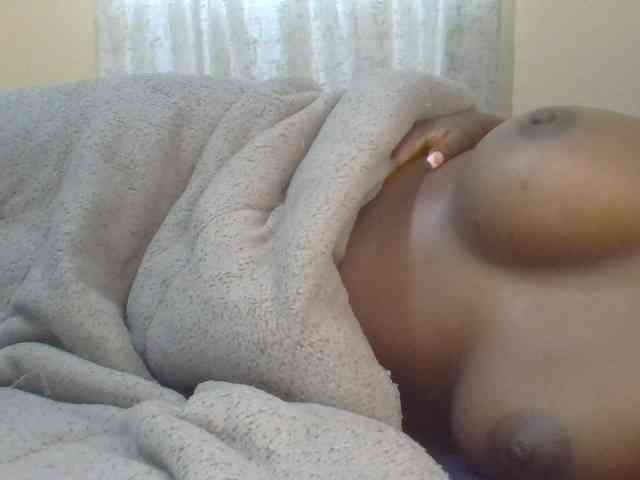Shantell Live Webcam on BongaCams