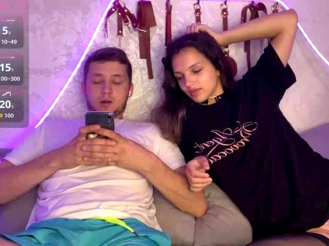 MoonBabyCouple Sex Cam Show