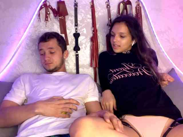 MoonBabyCouple Sex Cam Show