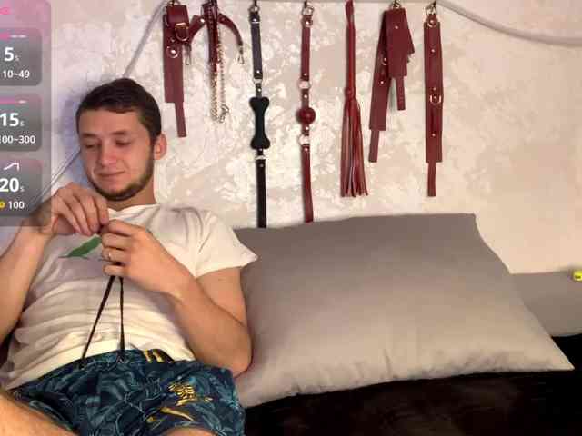 MoonBabyCouple webcam