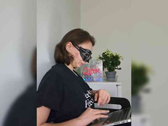 CrazyPrincess webcam