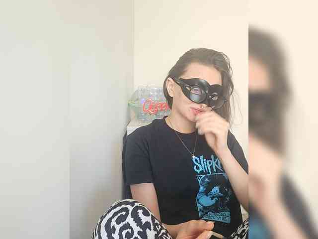 CrazyPrincess webcam