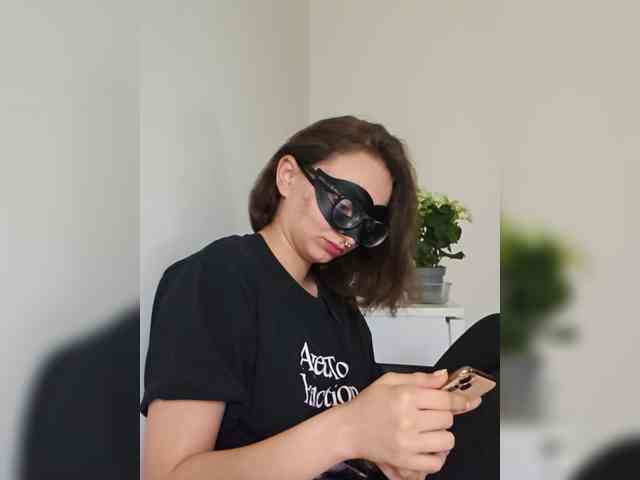 CrazyPrincess webcam