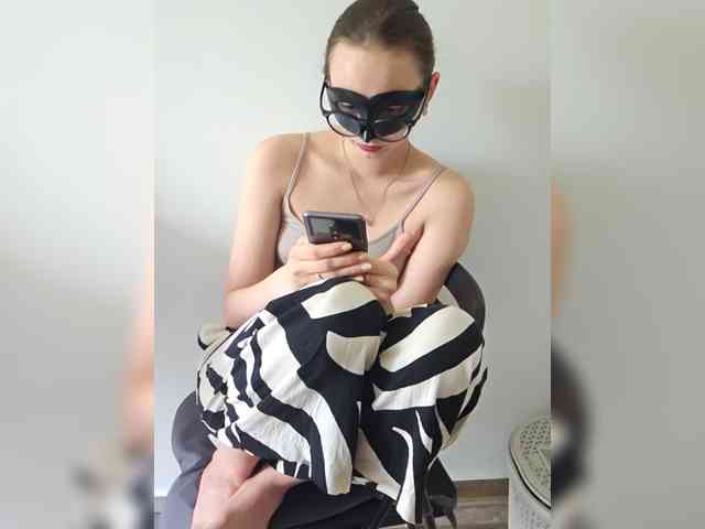 CrazyPrincess webcam