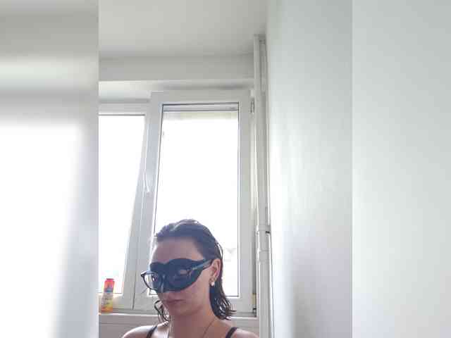 CrazyPrincess webcam