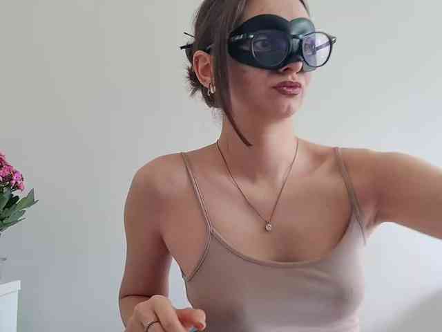 CrazyPrincess webcam