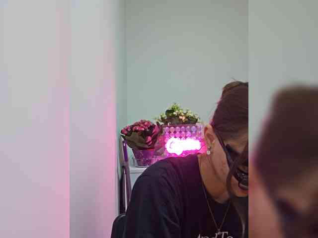 CrazyPrincess webcam