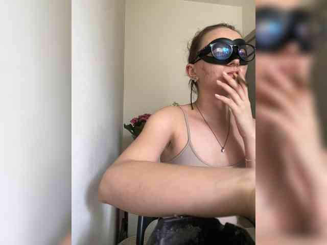 CrazyPrincess webcam