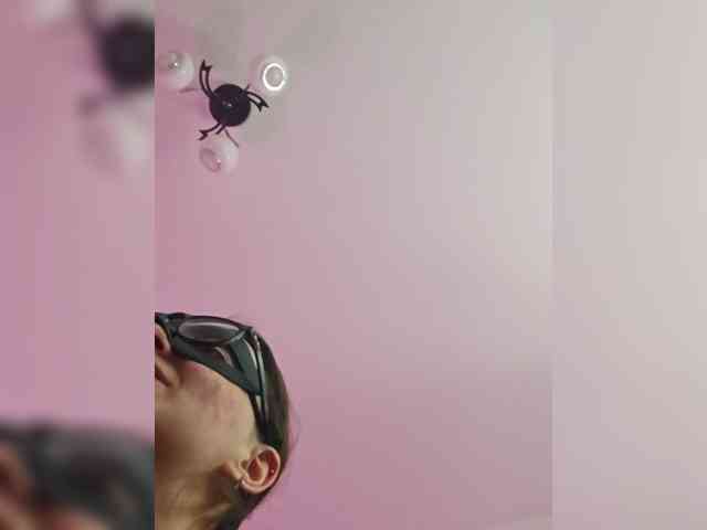 CrazyPrincess webcam