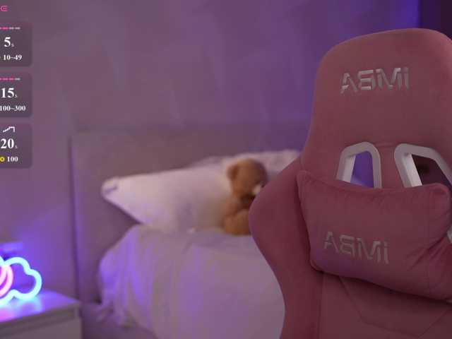 MilaLuxury live cam on BongaCams