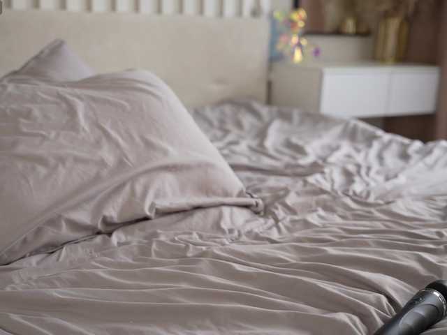  MilaLuxury chat room