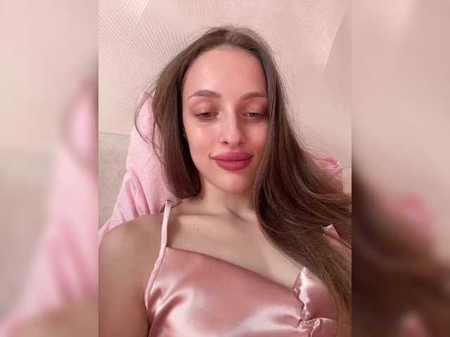 MilaLuxury live cam on BongaCams