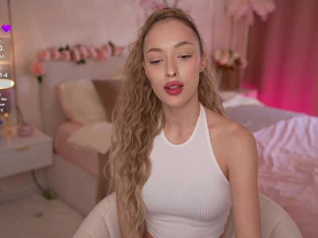 Tvoya-malyshka live cam on BongaCams