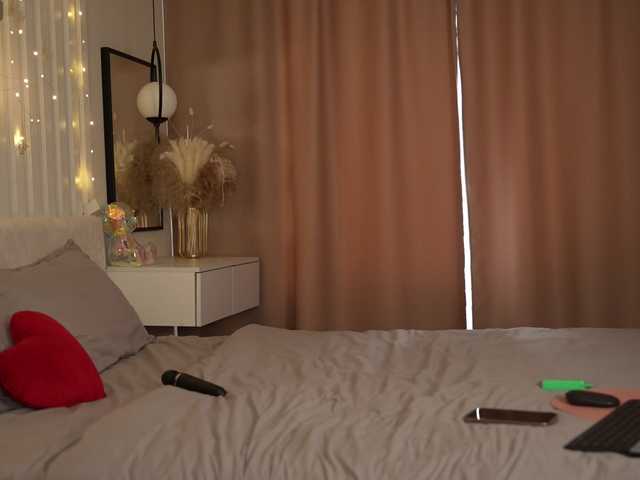 MilaLuxury's BongaCams show and profile