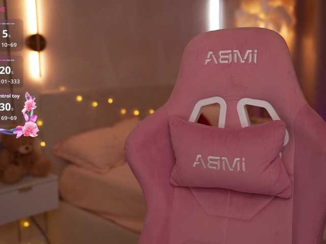 Tvoya-malyshka live cam on BongaCams