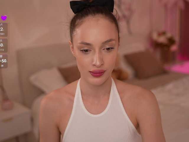 Tvoya-malyshka live cam on BongaCams