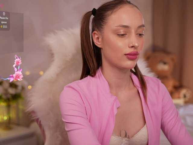 Milana_me live webcam show