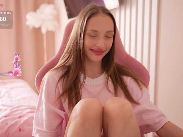 MilaLuxury live cam on BongaCams