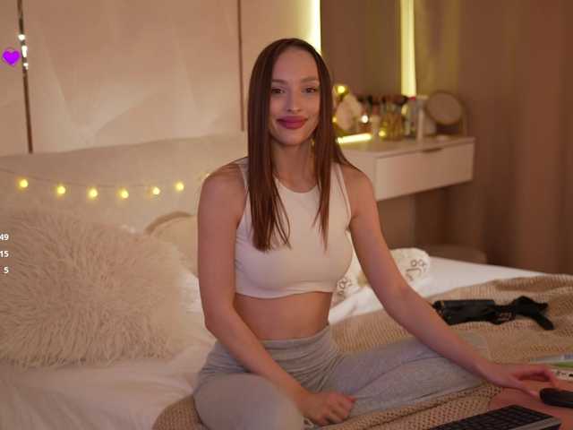 Milana_me live cam preview