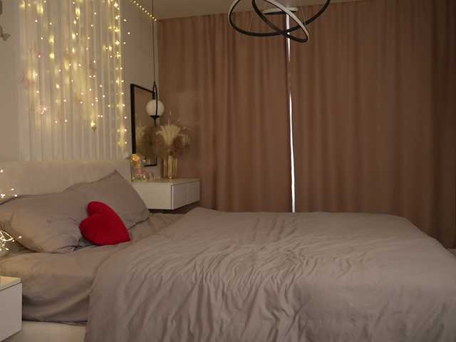 MilaLuxury's BongaCams show and profile