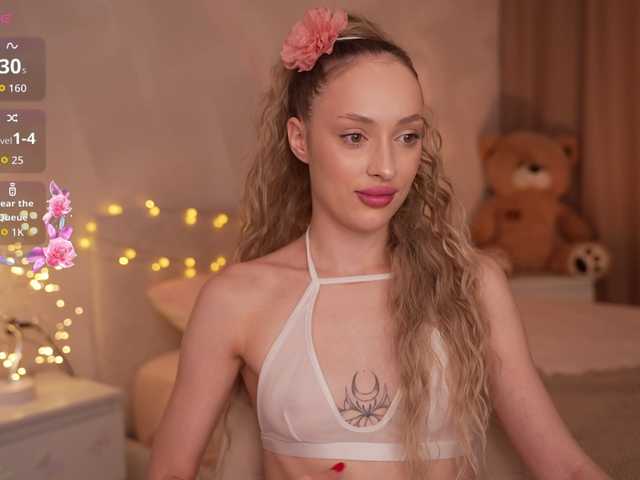 Tvoya-malyshka live cam on BongaCams