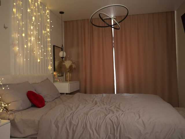 MilaLuxury's BongaCams show and profile