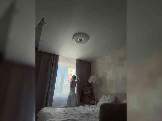 MilaLuxe webcam