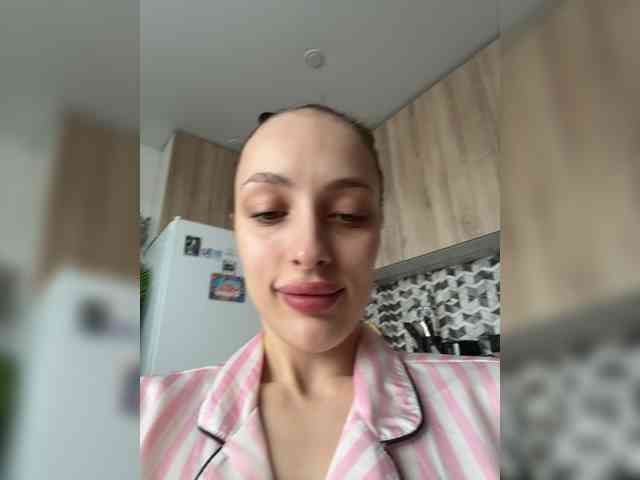 MilaLuxury webcam