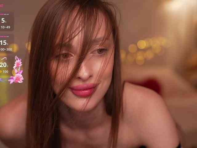 Milana_Luxe webcam