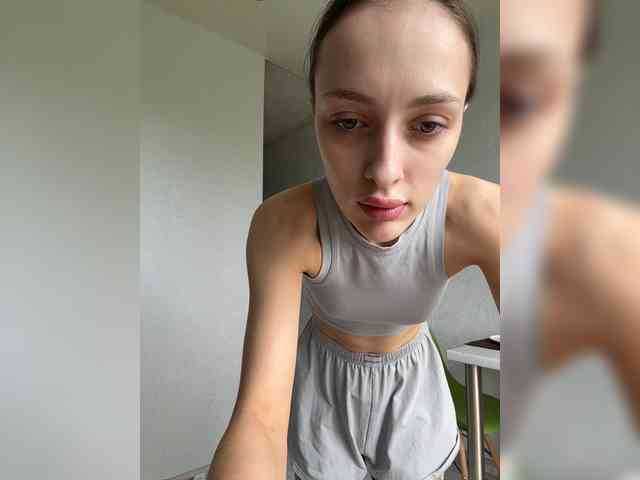 MilaLuxury webcam