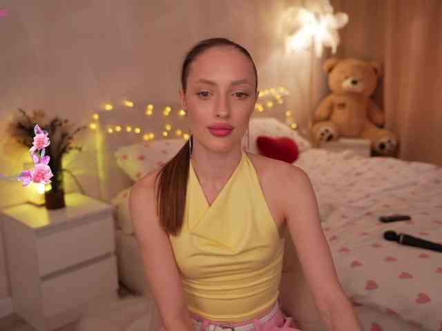 MilaLuxe webcam